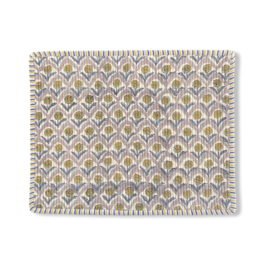 Reversible quilted poppy flower